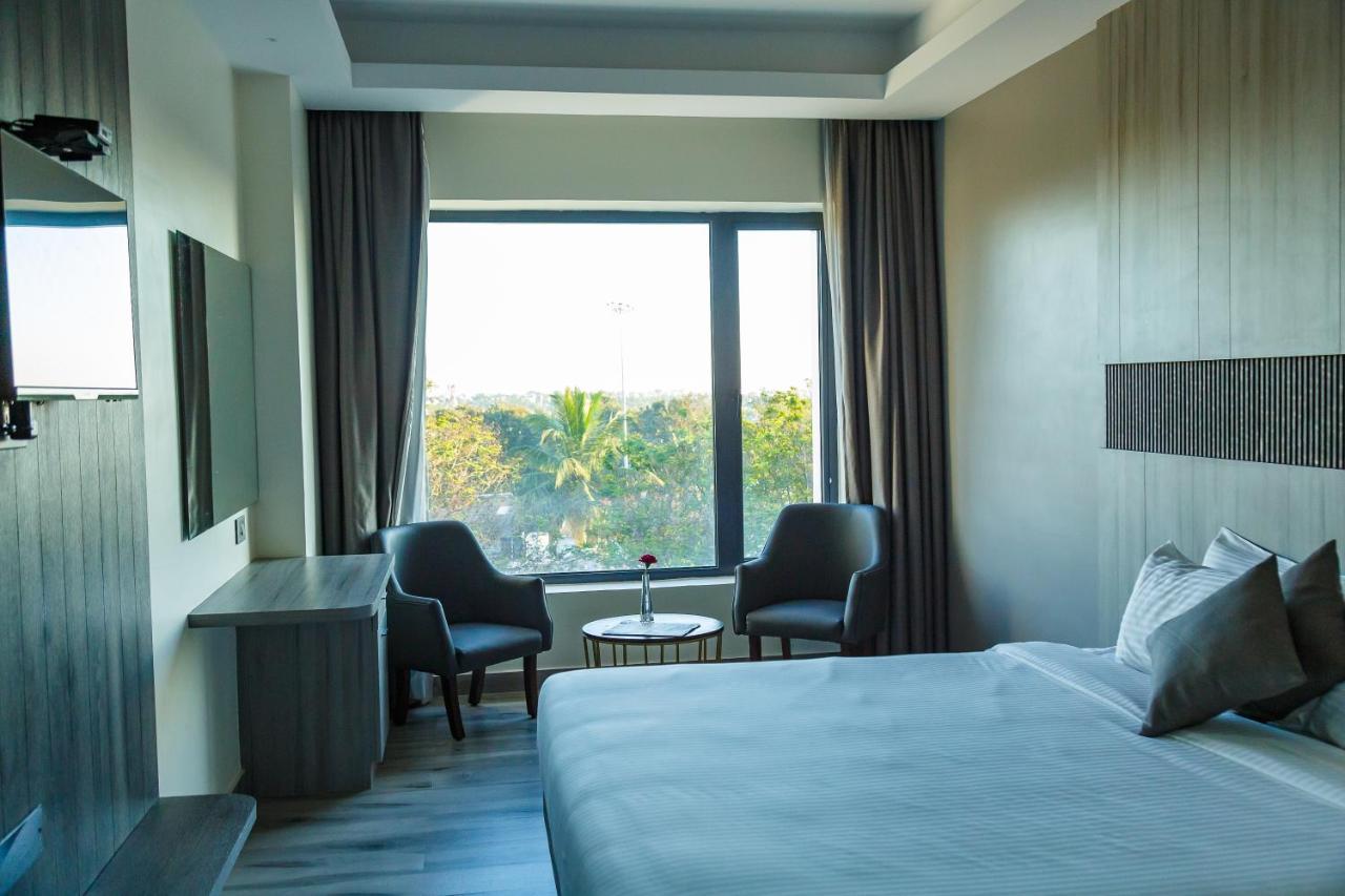 Hotel Galore Inn 迈索尔 外观 照片